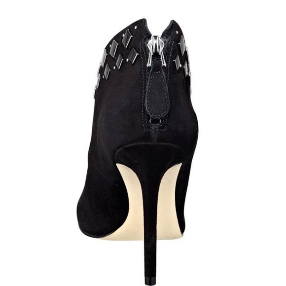 NEW GUESS SARETTA BLACK SUEDE BOOTIES SZ 6 - Picture 3 of 6